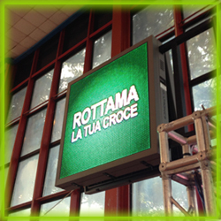 P6 Screen di visualizzazione di cartelloni pubblicitari a LED per trailer mobili digitali all'aperto con funzione SDK per agenzie di vendita al dettaglio e OEM 7